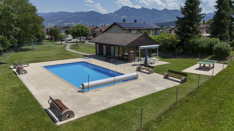 Ravissante maison mitoyenne avec accès à une piscine privée (12)