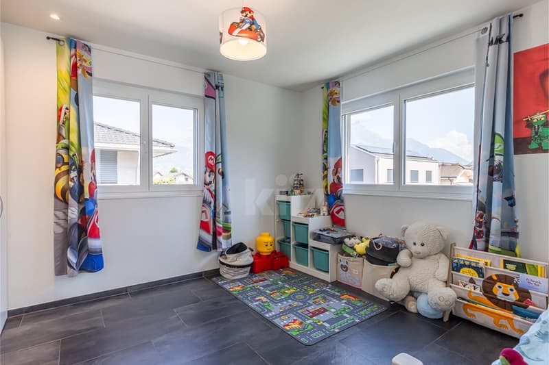 Bella casa contemporanea con giardino e due terrazze (9)