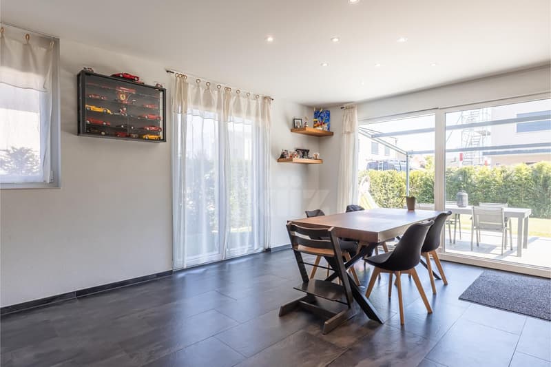 Belle maison contemporaine avec jardin et deux terrasses (4)