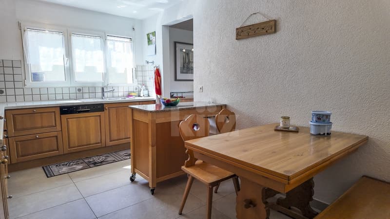 Charmanter Apartment im 1. Stock mit Balkon und Aufzug (5)