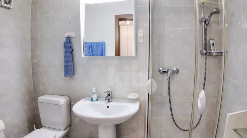 Charmanter Apartment im 1. Stock mit Balkon und Aufzug (10)