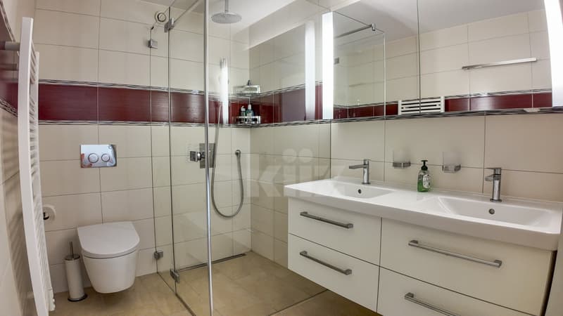 Schönes Apartment mit Loggia (12)
