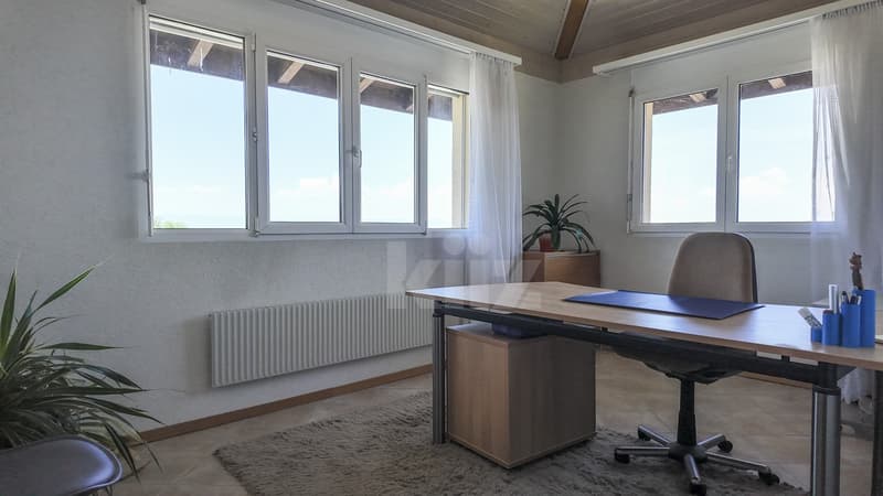 Bello appartamento al 2° piano con balcone e ascensore (7)
