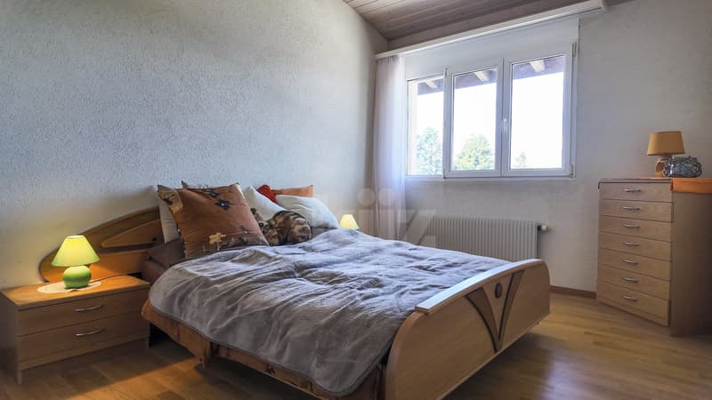 Bello appartamento al 2° piano con balcone e ascensore (8)