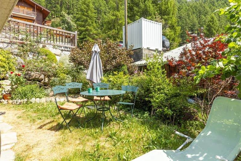 Magnificent chalet with breathtaking views of the Alps (12)