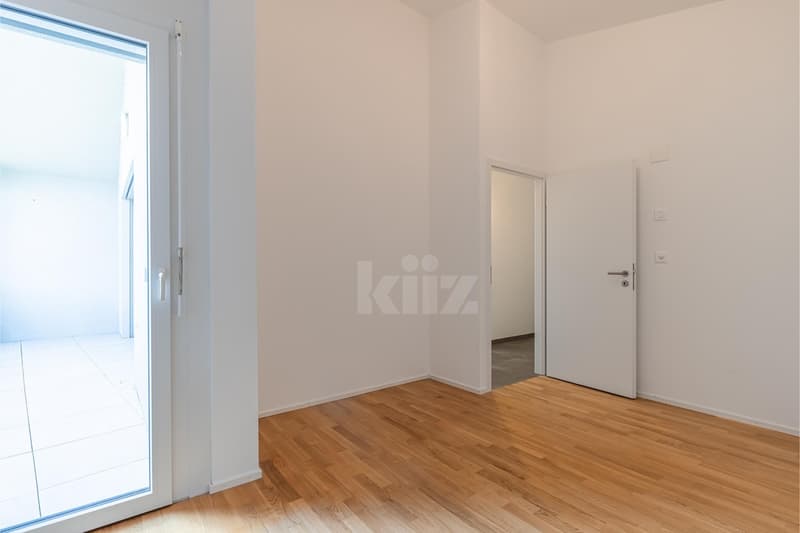 Superbes Wohnungen im contemporary Stil mit zwei Balkonen (9)