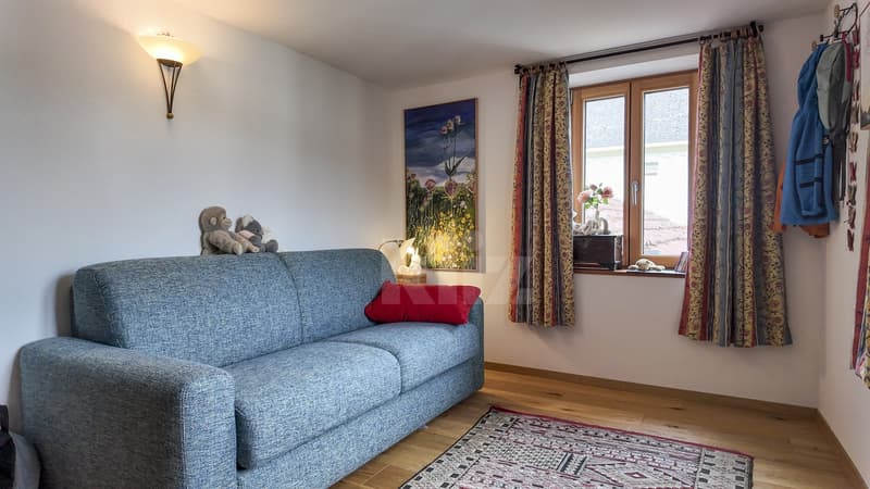 Prächtiges renoviertes Dorfhaus mit eigenem Studio (9)