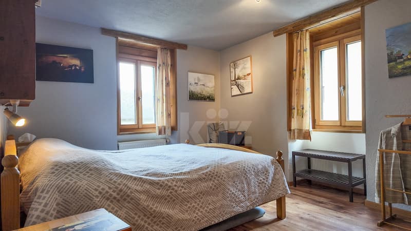 Prächtiges renoviertes Dorfhaus mit eigenem Studio (7)