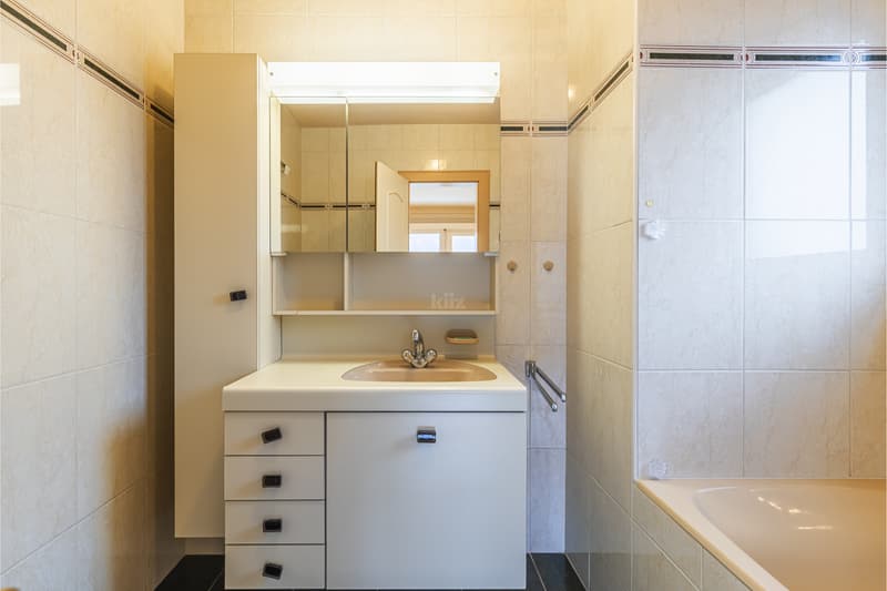 Magnificent individual villa with independent studio (8)