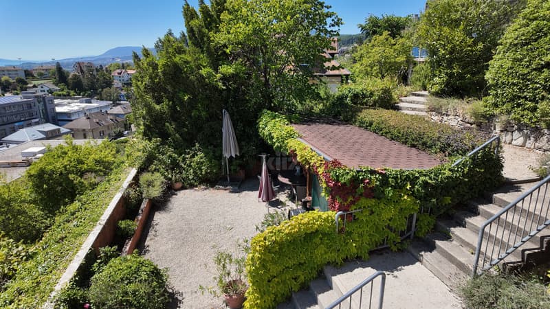 Appartamento con terrazza di 96m2, balconi e vista sul lago (2)