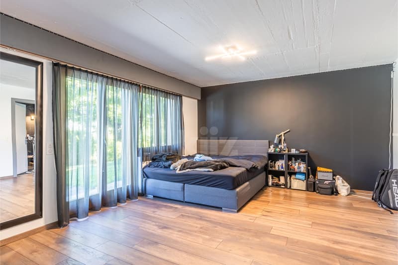 Beautiful family home with open view (10)