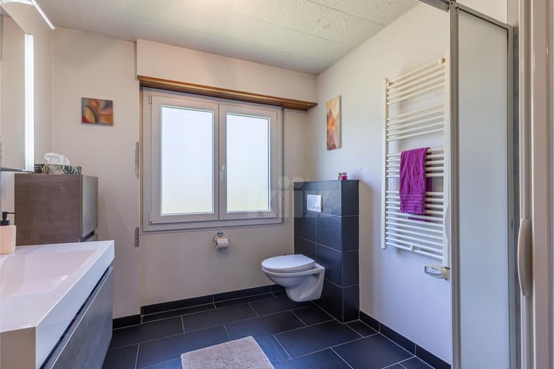 Beautiful family home with open view (8)
