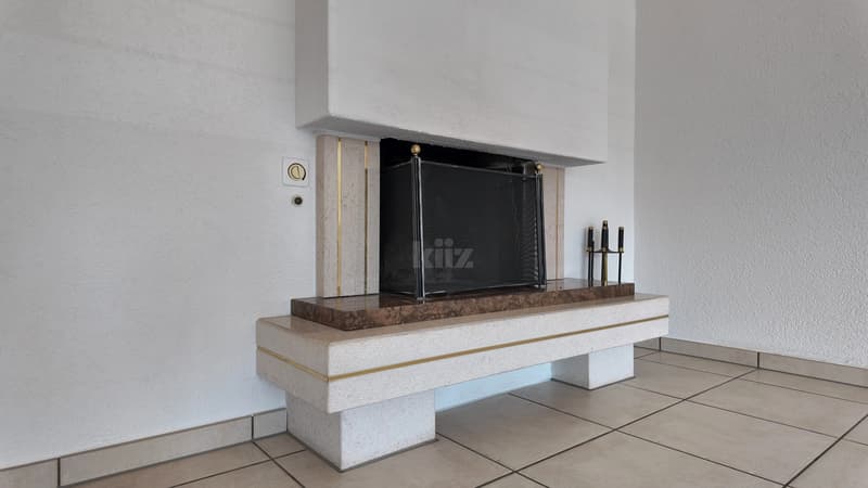Bel appartement avec balcon dans un quartier calme (12)