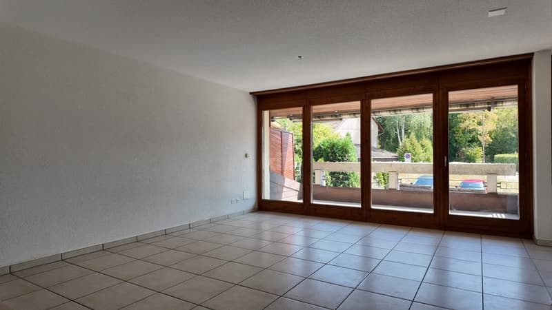 Bel appartement avec balcon dans un quartier calme (3)