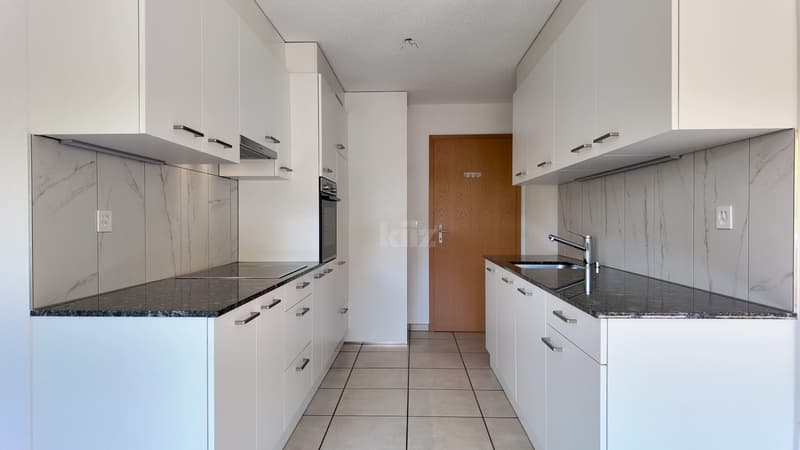 Bel appartement avec balcon dans un quartier calme (6)