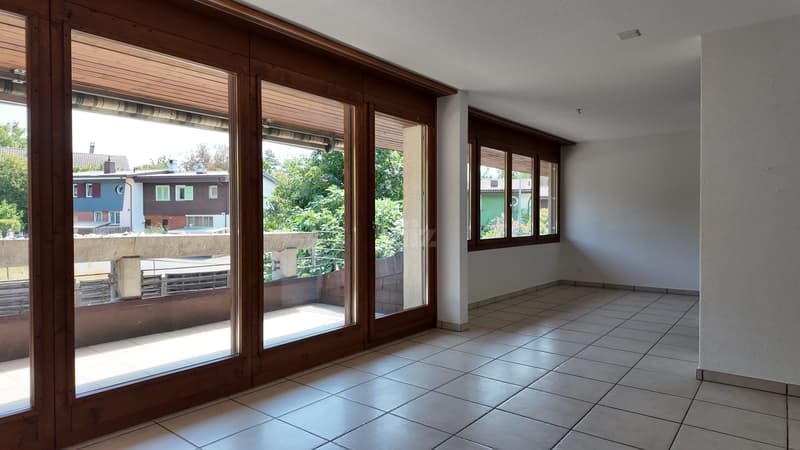 Bel appartement avec balcon dans un quartier calme (4)