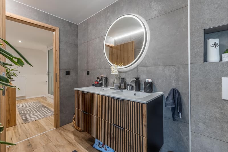 Belle maison rénovée avec jardin (10)