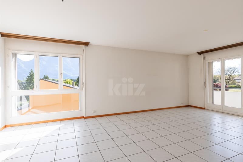 Charmant appartement avec balcon et vue montagnes (2)