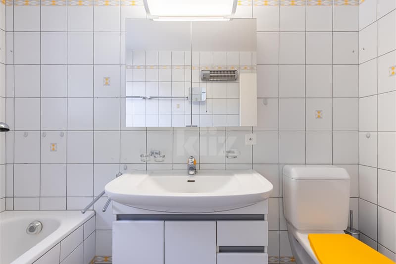 Charmant appartement avec balcon et vue montagnes (11)