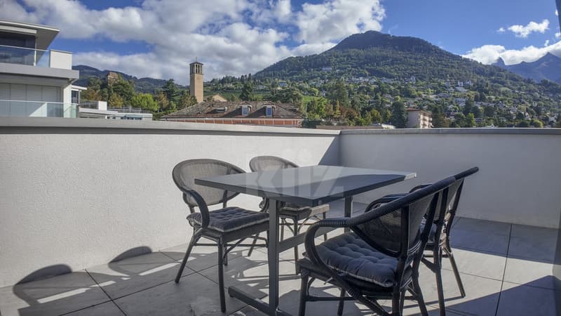 Magnifique attique avec grande terrasse et vue sur le lac (6)