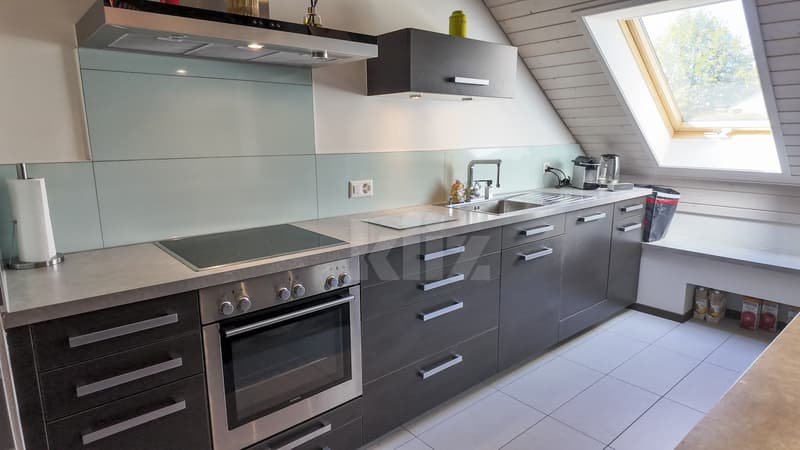 Superbe duplex sous les toits avec balcon (5)