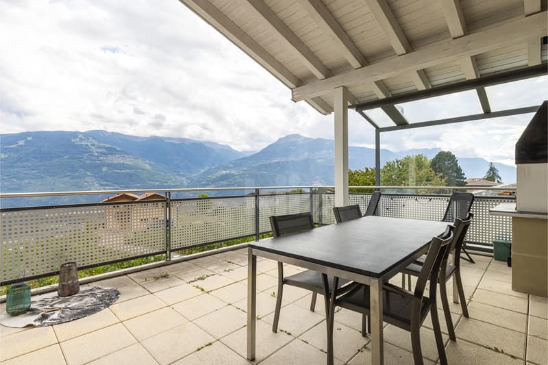 Bel appartement avec grand balcon et vue sur la plaine (6)