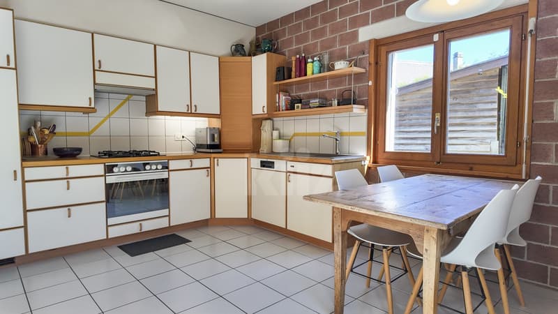 Charmante maison avec jardin et terrasse couverte (4)