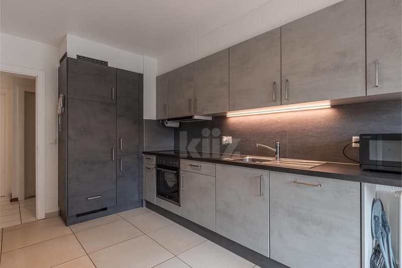 Bel appartement traversant avec balcon et vue dégagée (5)