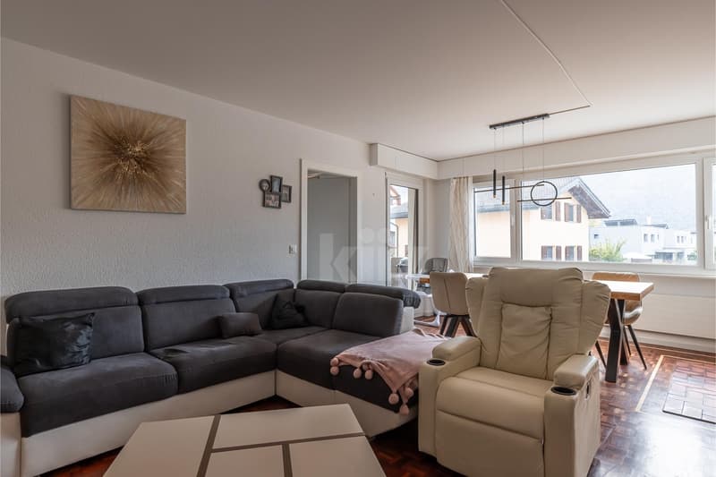 Bel appartement traversant avec balcon et vue dégagée (3)
