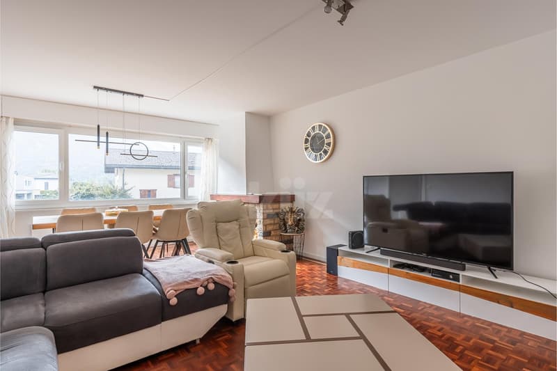 Bel appartement traversant avec balcon et vue dégagée (1)