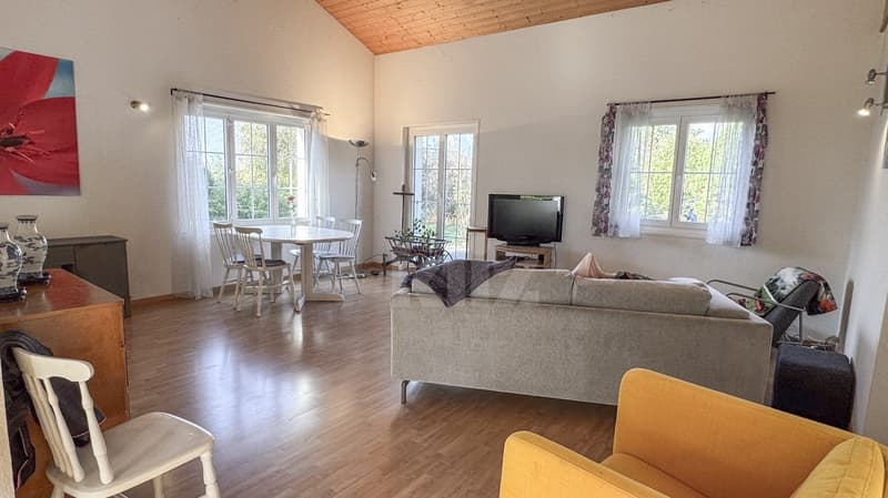 Charmante villa jouissant d'un emplacement idéal (3)