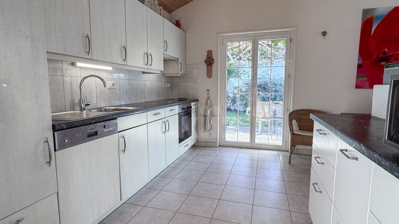 Charmante villa jouissant d'un emplacement idéal (5)