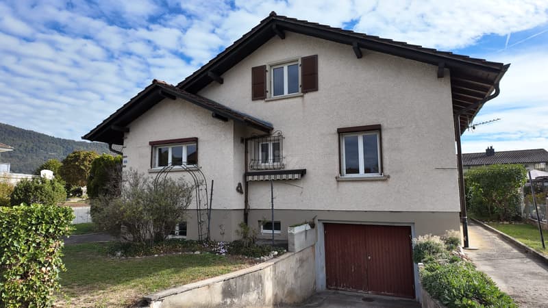 Charmante maison avec jardin arboré (12)