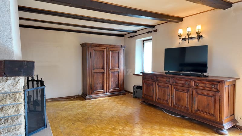 Charmante maison à rénover avec jardin (2)