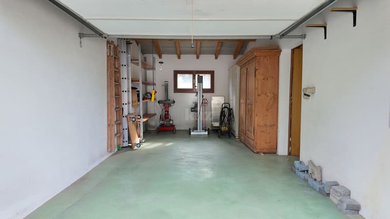 Charmante maison à rénover avec jardin (11)