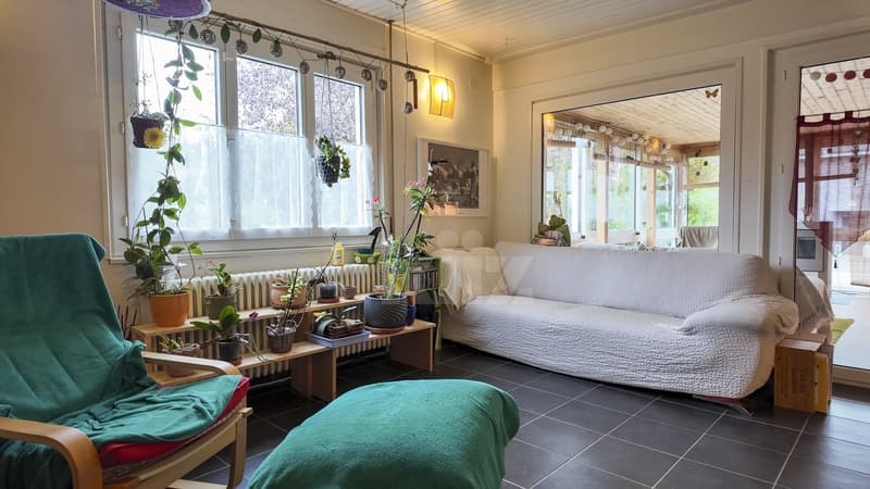 Charmante maison avec jardin arboré et balcon (3)