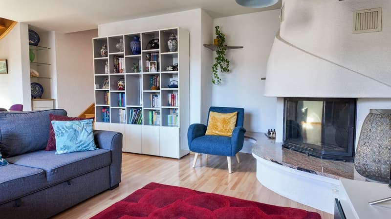 Beautiful through duplex, renovated with balconies (2)