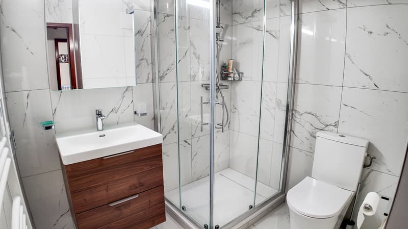 Beautiful through duplex, renovated with balconies (11)