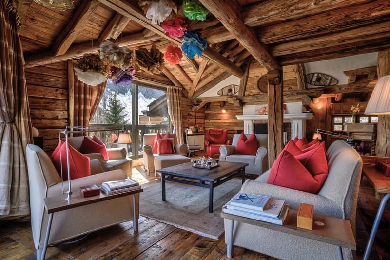 Rarely available Savoyard chalet in an elevated position with far reaching viewings over Val d’Isère (6)