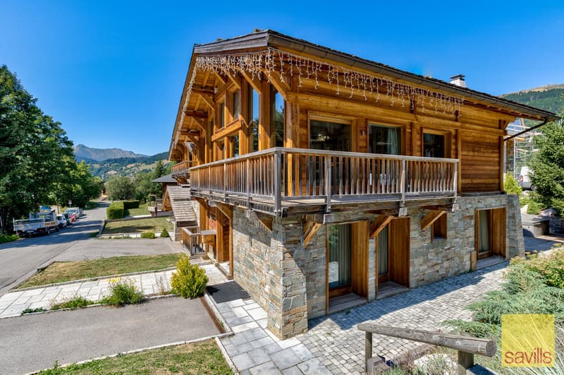 Un chalet exceptionnellement conçu et rare, à 50 mètres des pistes à Les Gets (2)