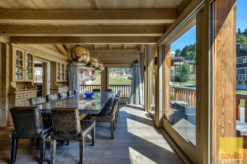 Un chalet exceptionnellement conçu et rare, à 50 mètres des pistes à Les Gets (8)