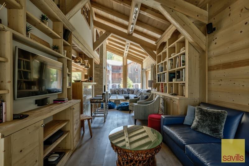 Un chalet exceptionnellement conçu et rare, à 50 mètres des pistes à Les Gets (14)