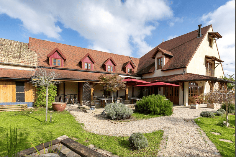 Historic private estate in the heart of Gevrey Chambertin, Burgundy (21)