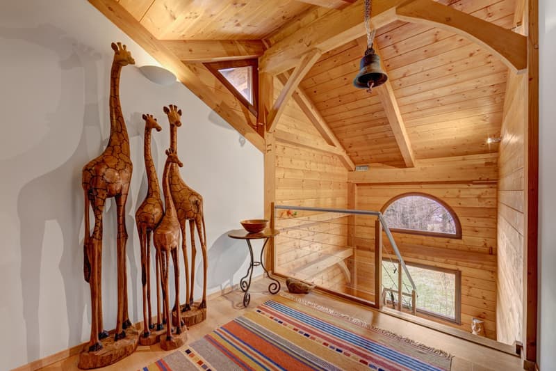 250 m² de maison familiale architecturale à 5 pièces sur un grand terrain de 2.500 m² situé directement à côté d'une forêt (5)