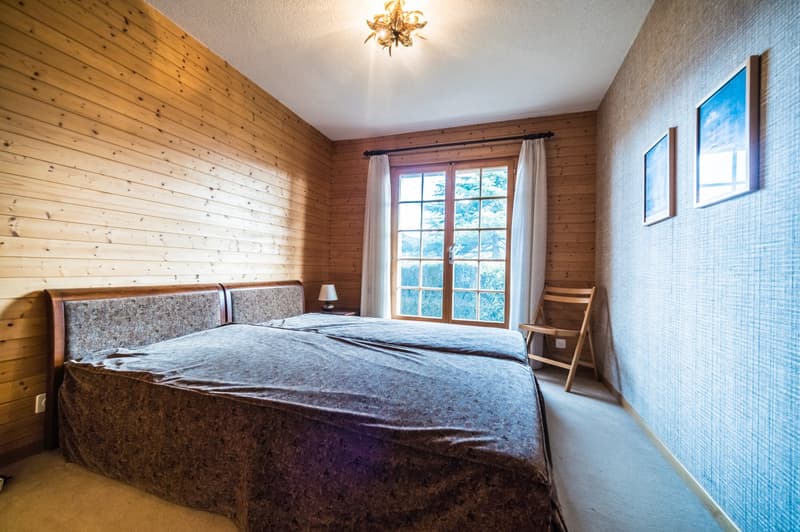 Charming Alpine Chalet with Stunning Mountain Views (9)