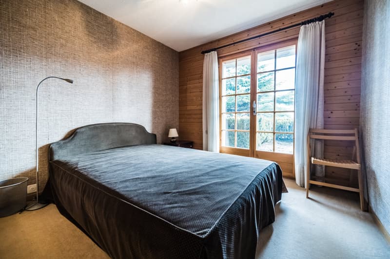 Charming Alpine Chalet with Stunning Mountain Views (10)