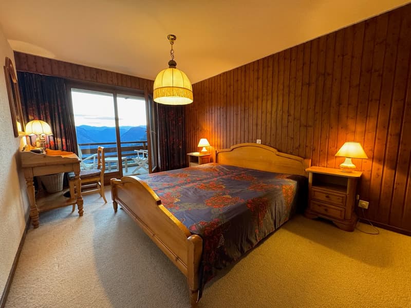 Un appartamento di 3 camere luminoso, con vista panoramica sulla valle (9)