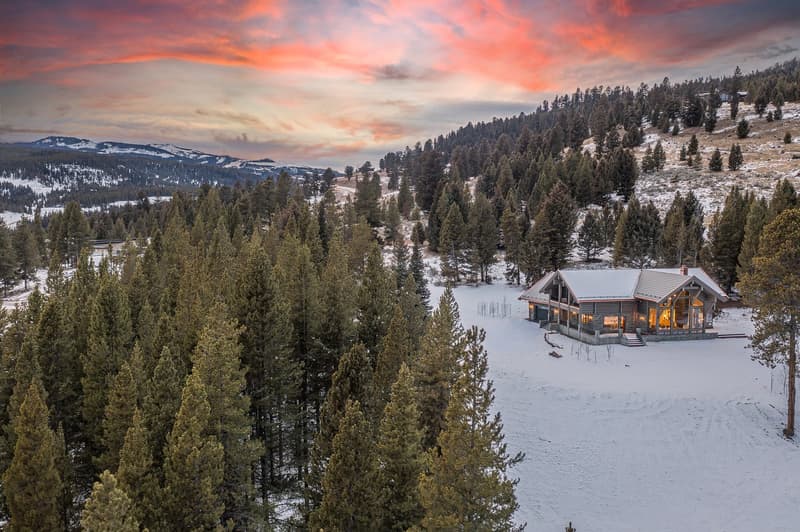 Luxurious Mountain Chalet in Big Sky Montana (4)