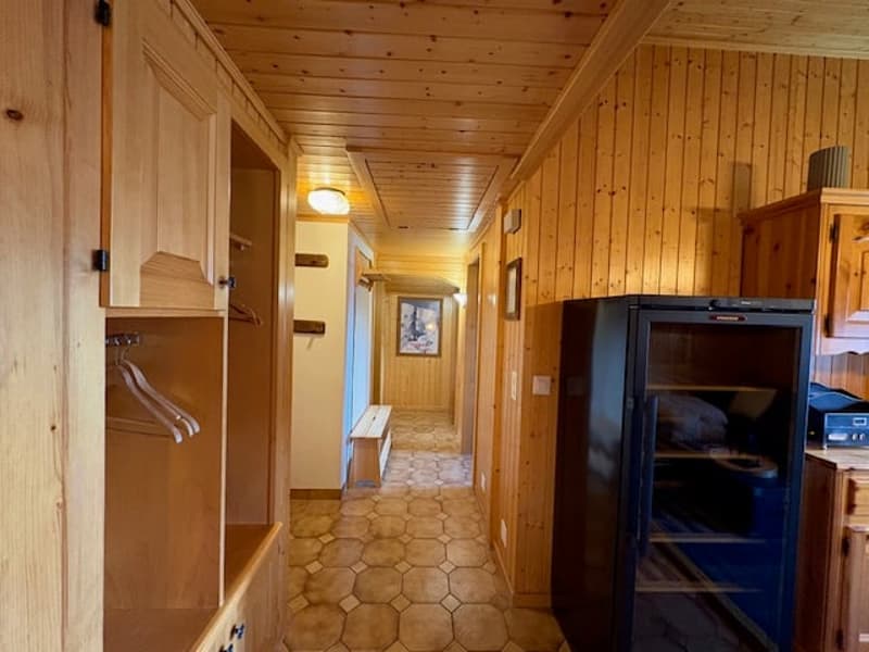 Appartement mansardé 3 chambres sur Les Moulins (4)
