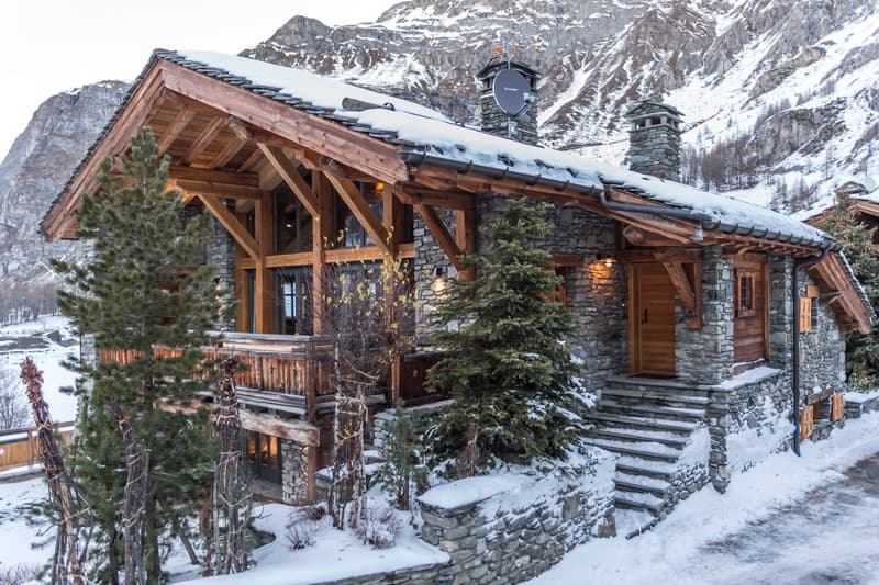 Magnifique chalet de 5 pièces à Val d'Isère (2)